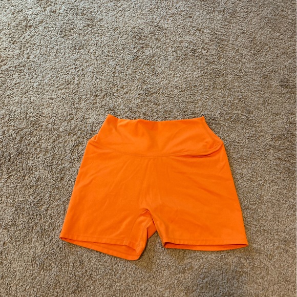 Crop shop botique flame 🔥 6” - Picture 2 of 3